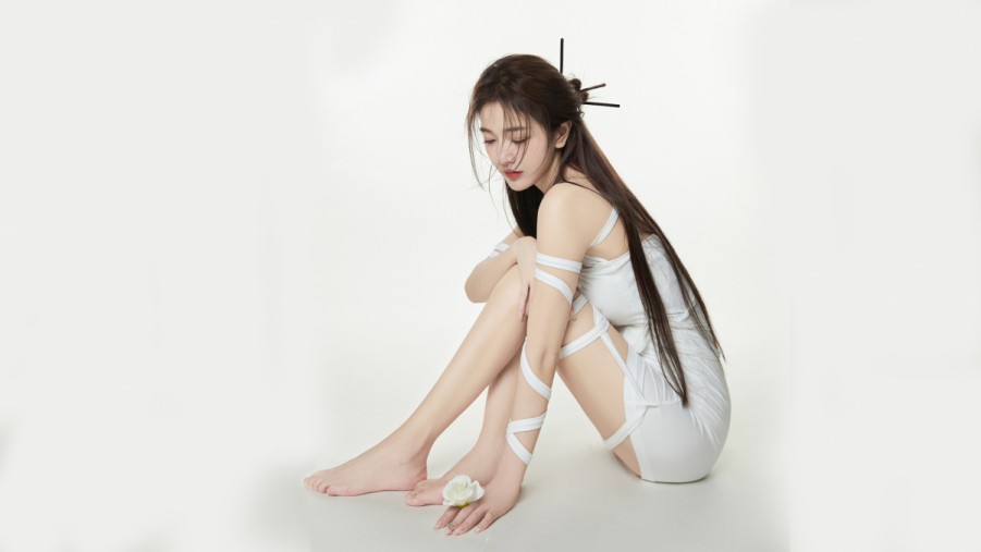 破茧成蝶重新出发 CORE ONE全新EP《LET ME LOVE B》今日上线