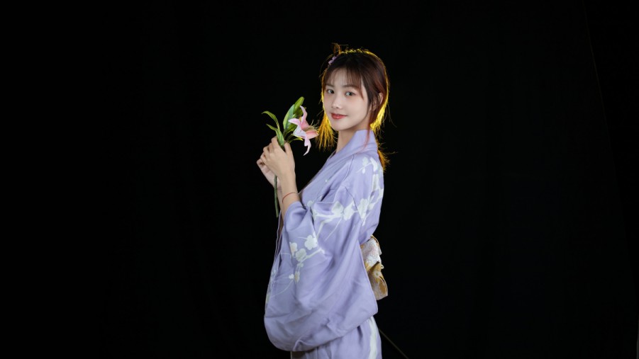 沈宁全新单曲全球首播 追寻梦想《我们都相信爱》