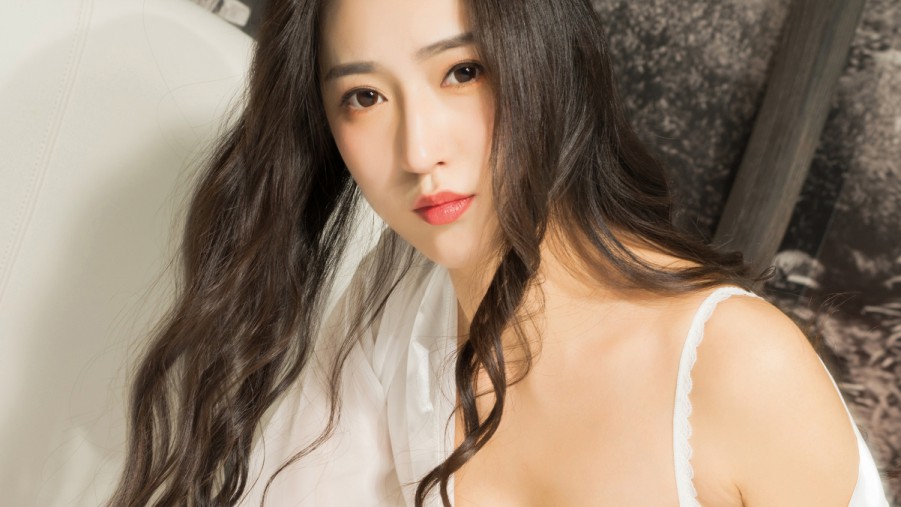 卢巧音赵学而同台合唱不尴尬 避谈谢霆锋